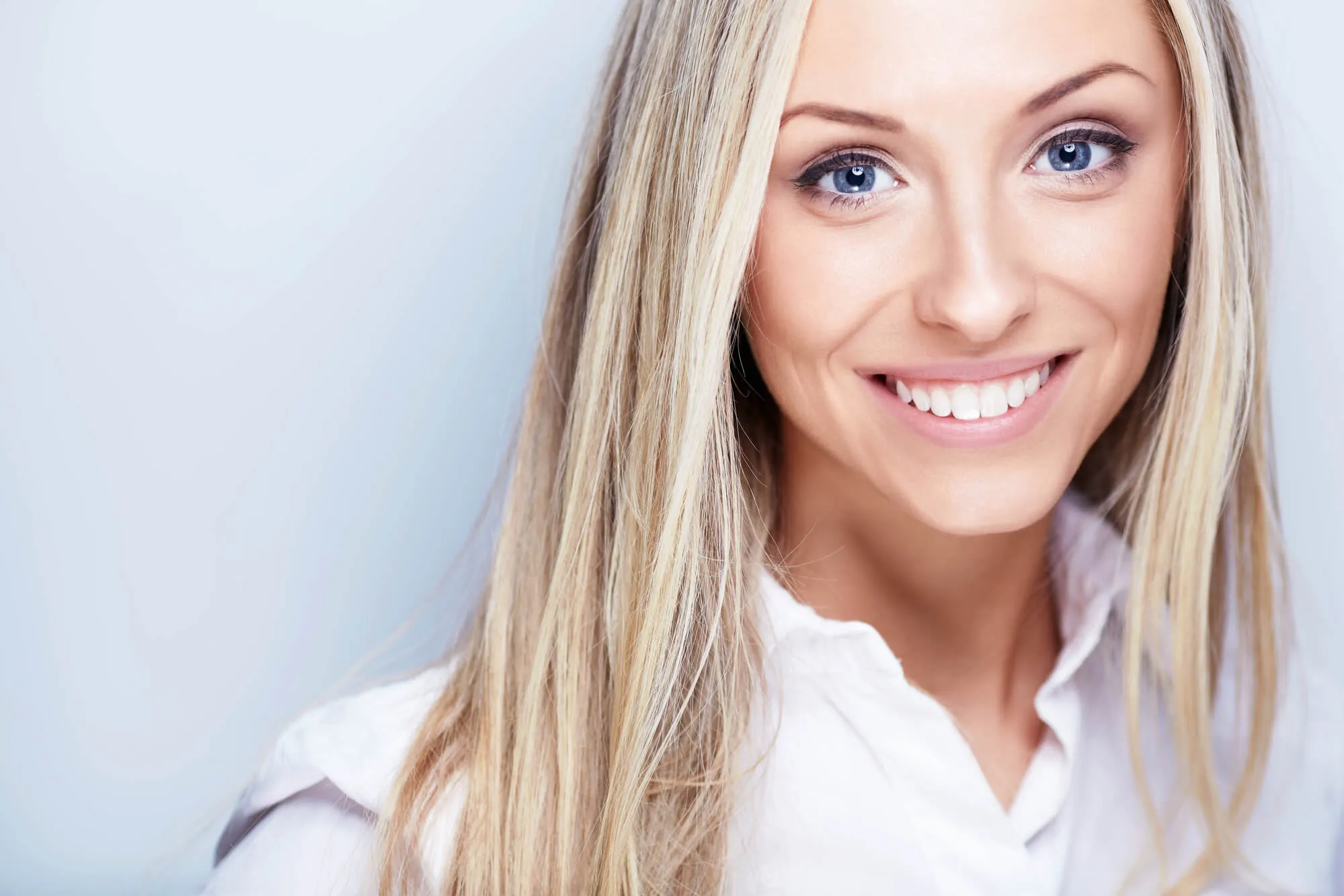 woman with porcelain veneers